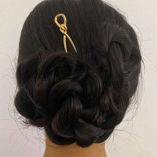 Gold metal hair bun pins - cross tie